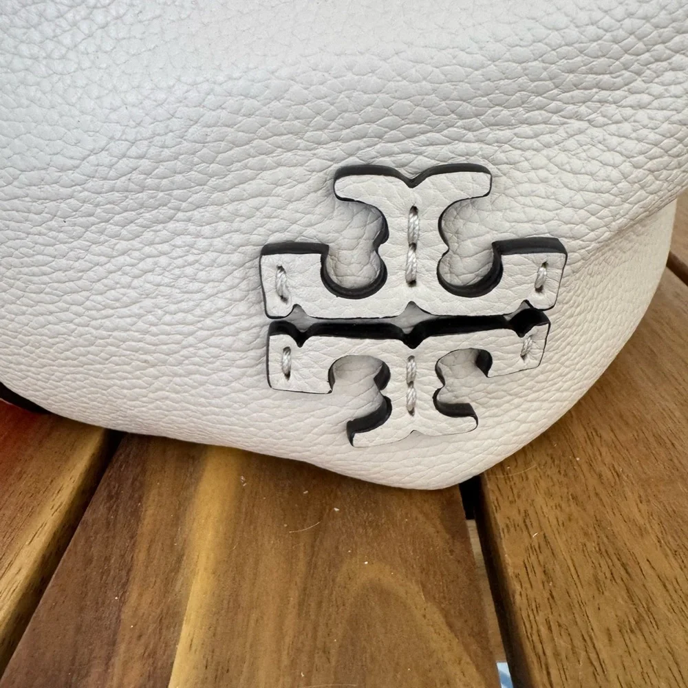 Tory Burch McGraw Colorblock Zip Bucket Bag Brilliant Red New Cream Leather Hobo